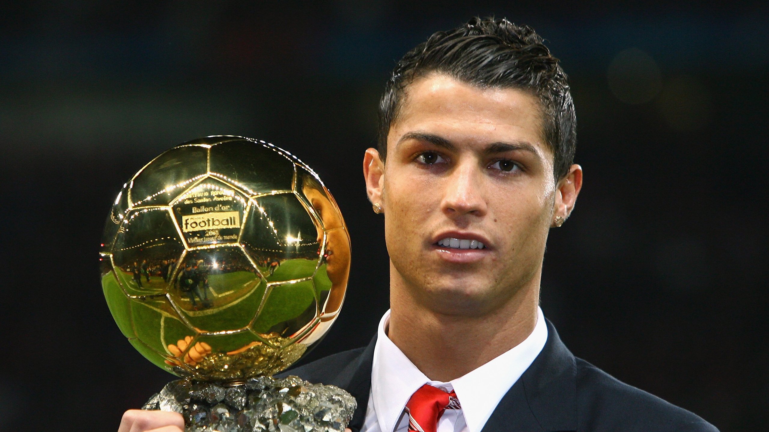 《街霸5》CPT全球总决赛与《铁拳7》世界巡回赛的格斗游戏巅峰，街霸5还是铁拳7